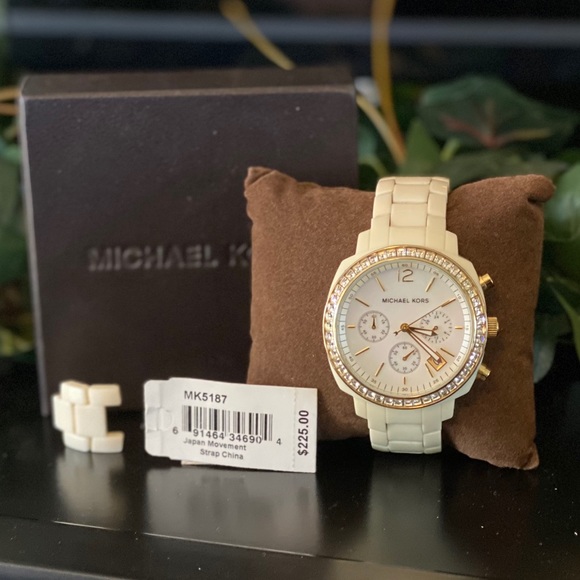 Michael Kors Watch - Picture 2 of 3